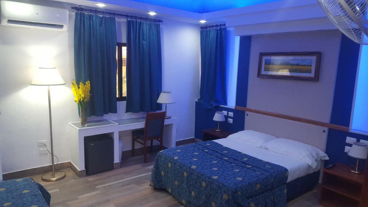 לה רומנה Hotel El Dorado מראה חיצוני תמונה
